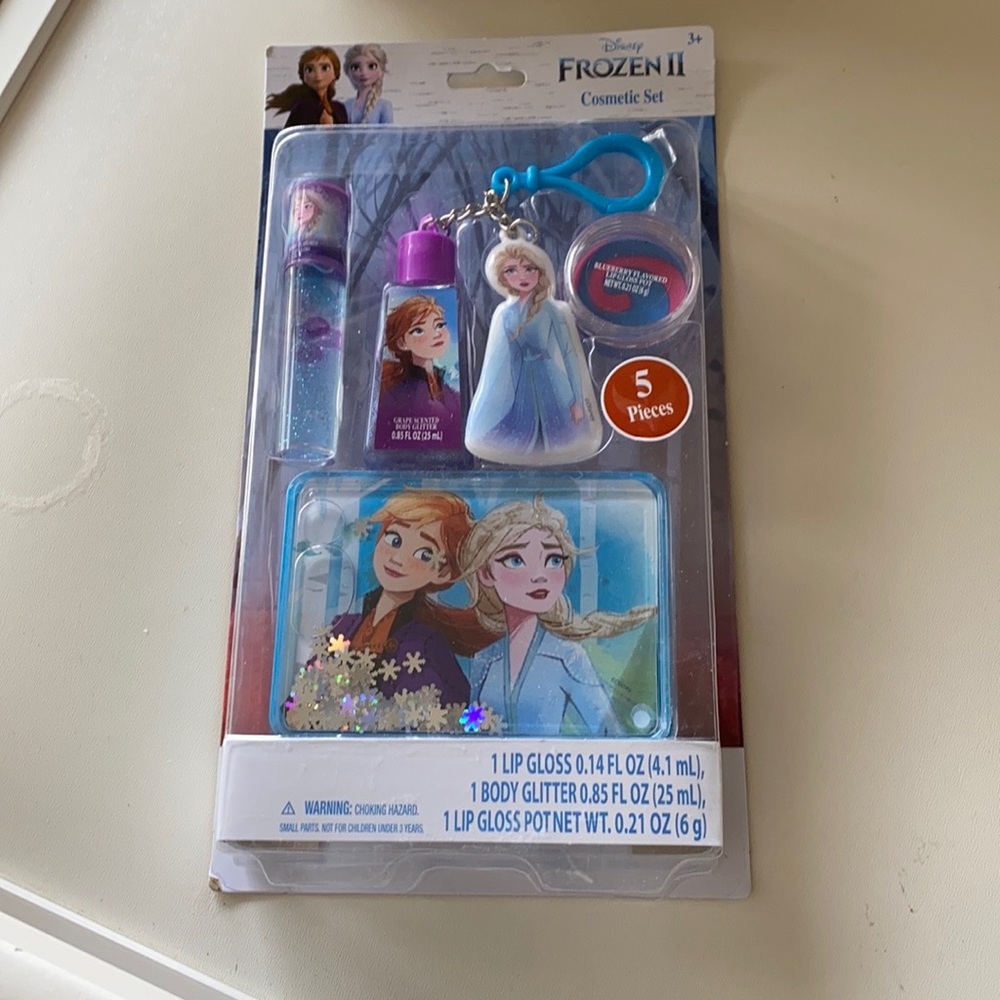 🎁New🎁 Disney Frozen II Cosmetic Set 5 Pc.